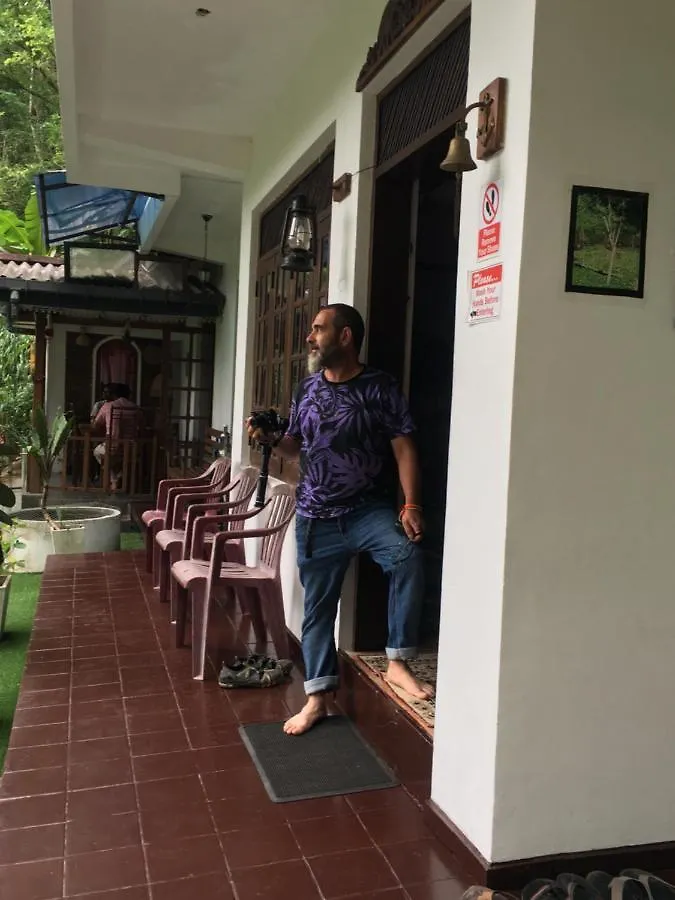 Villa25 Homestay Free Pick Up From The Centre Kandy 0*,  Sri Lanka